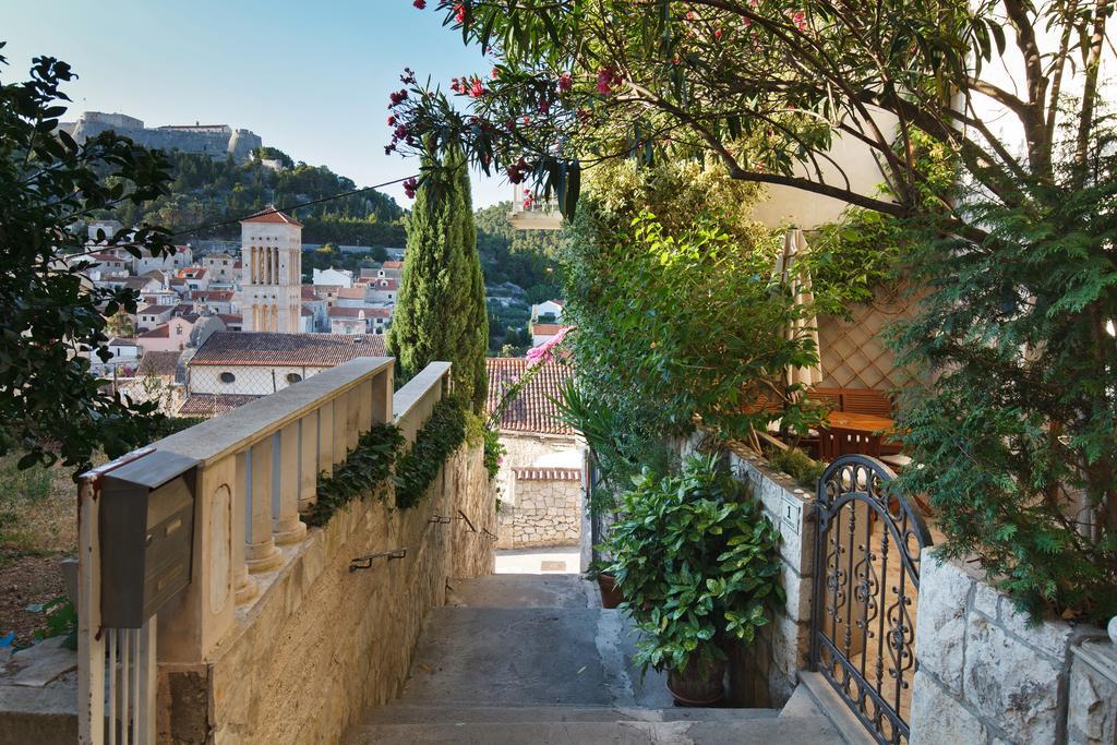 Apartment Dubica Hvar Town Zewnętrze zdjęcie
